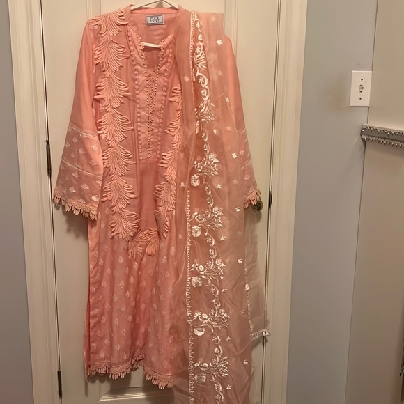 Pakistani Designer Basim Michelle Kameez Outfit - Picture 1 of 3